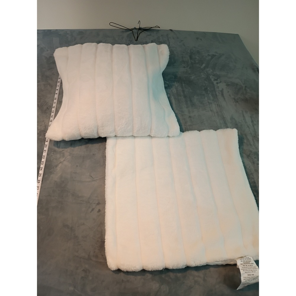 Kecia Set of 2 White Faux Fur Ribbed Channeled Square Pillow Covers 20x20